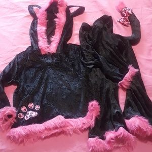 Kuddly kitty, 2 piece Halloween costume . Like new
